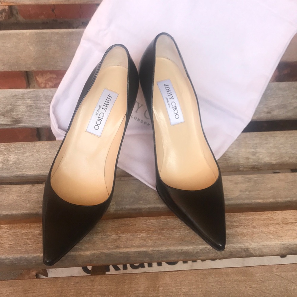 Jimmy Choo classic black pumps. EUC
